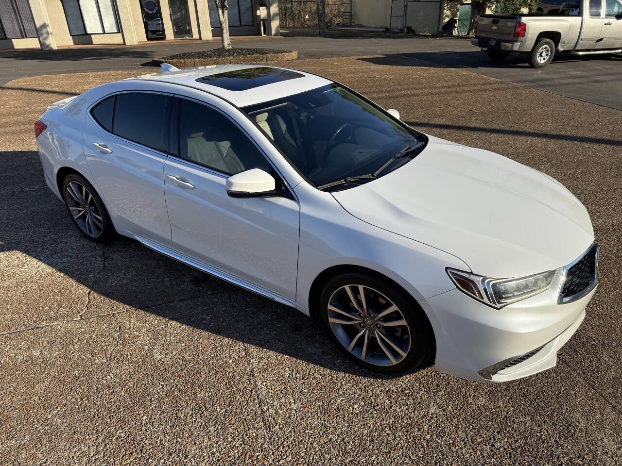 Used 2020 Acura TLX image 3