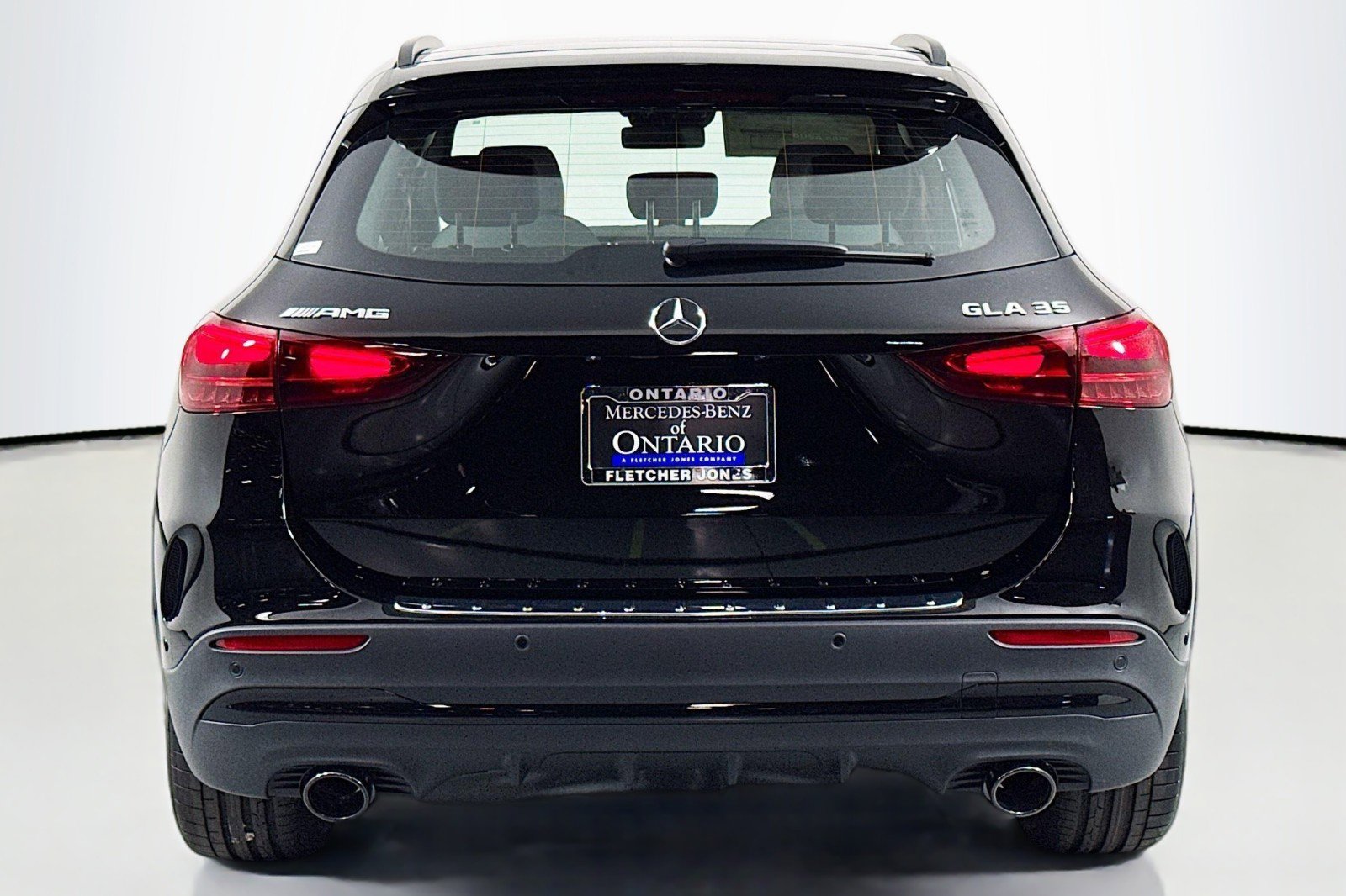 New 2026 Mercedes-Benz GLA 35 AMG 4MATIC image 3