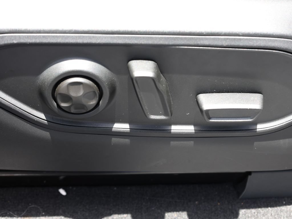 Used 2022 Jeep Grand Cherokee Limited RWD image 20