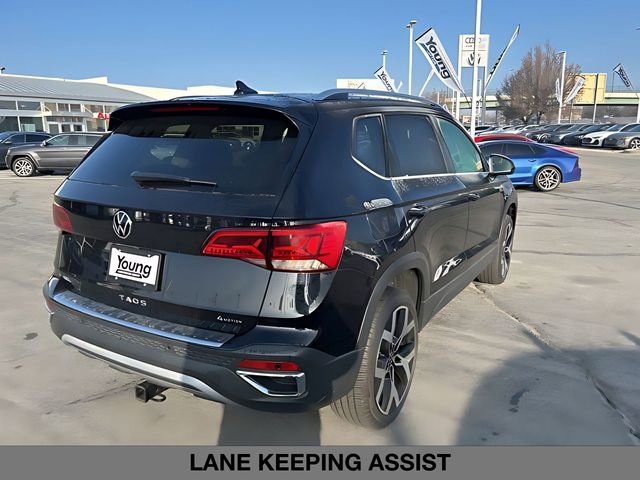 Used 2023 Volkswagen Taos SEL image 3