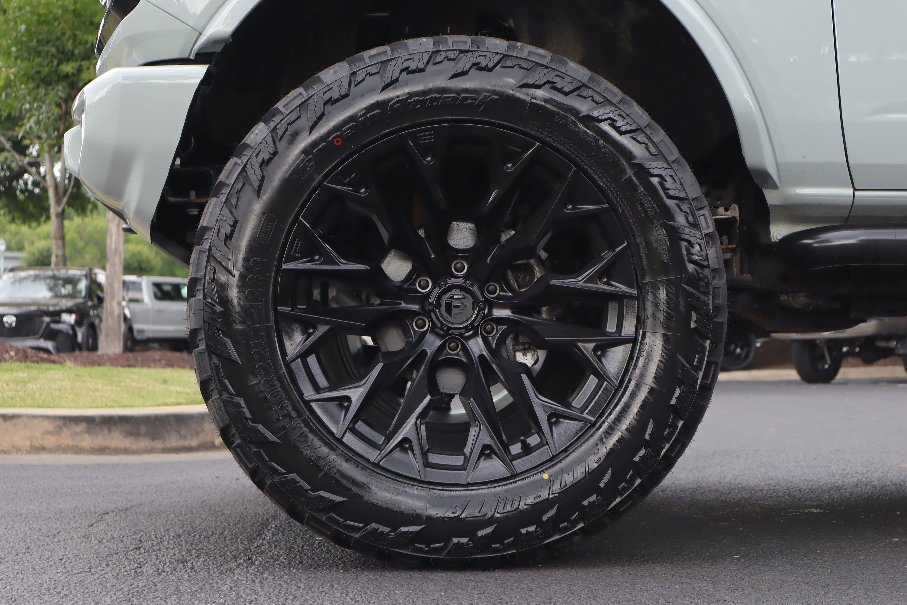 Used 2024 Ford Bronco Outer Banks w/ Sasquatch Package AWD/4WD image 6
