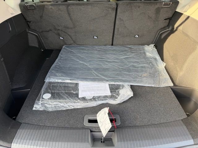 Certified 2025 Nissan Rogue S image 9