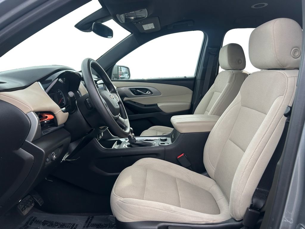 Used 2023 Chevrolet Traverse LS w/ Safety Package image 10