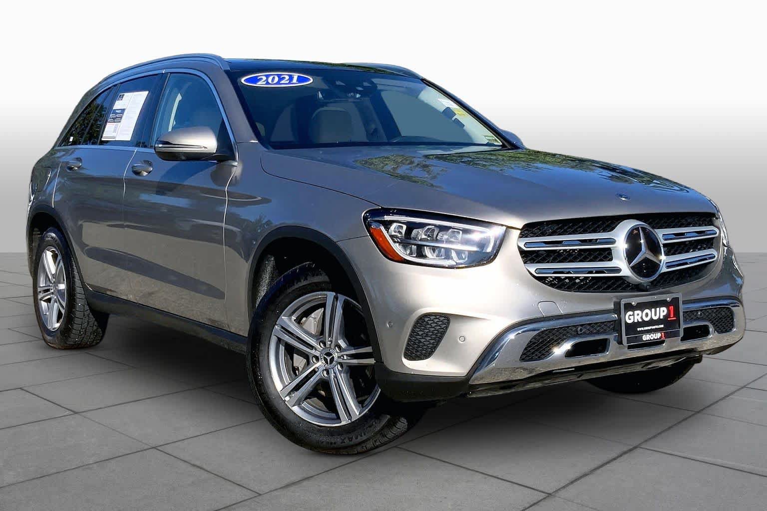 Used 2021 Mercedes-Benz GLC 300 4MATIC image 3