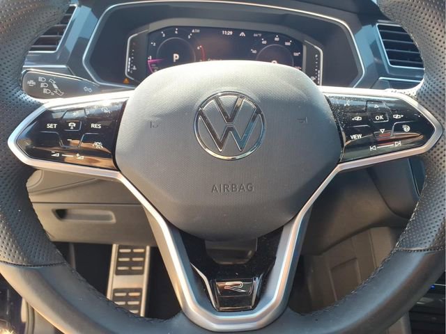 Used 2023 Volkswagen Tiguan SEL R-Line image 11