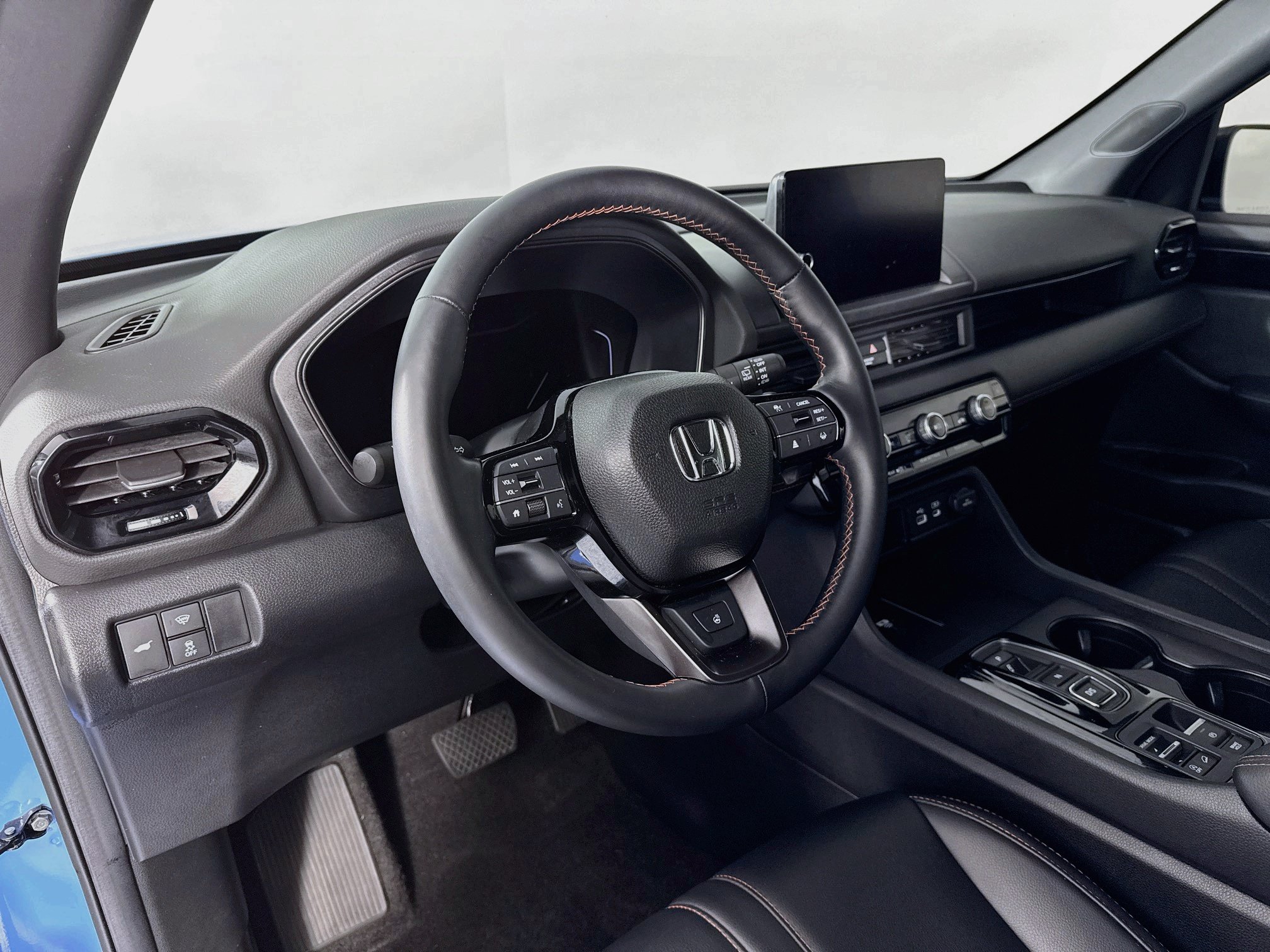 Certified 2025 Honda Pilot TrailSport image 9