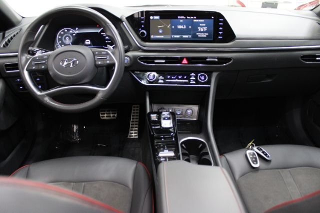 Used 2020 Hyundai Sonata SEL Plus w/ Tech Package FWD image 2