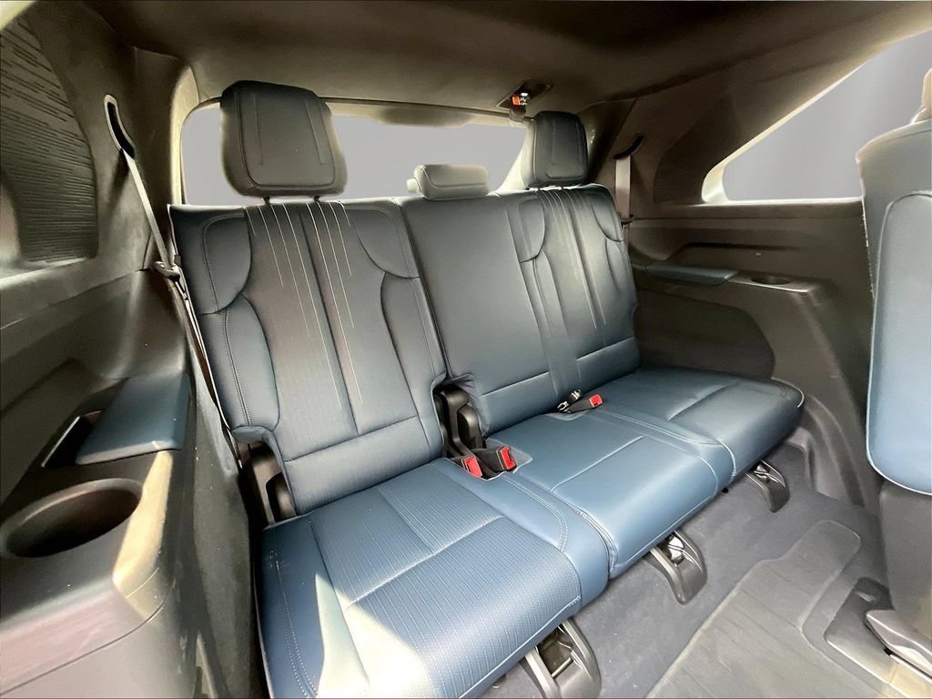 Used 2025 Cadillac Escalade IQ Luxury 2 w/ LPO, Premium Carpet Package AWD/4WD image 25