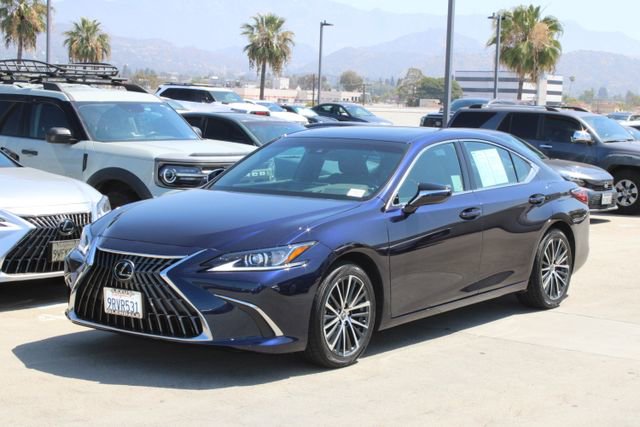 Certified 2025 Lexus ES 300h w/ Premium Package FWD image 3