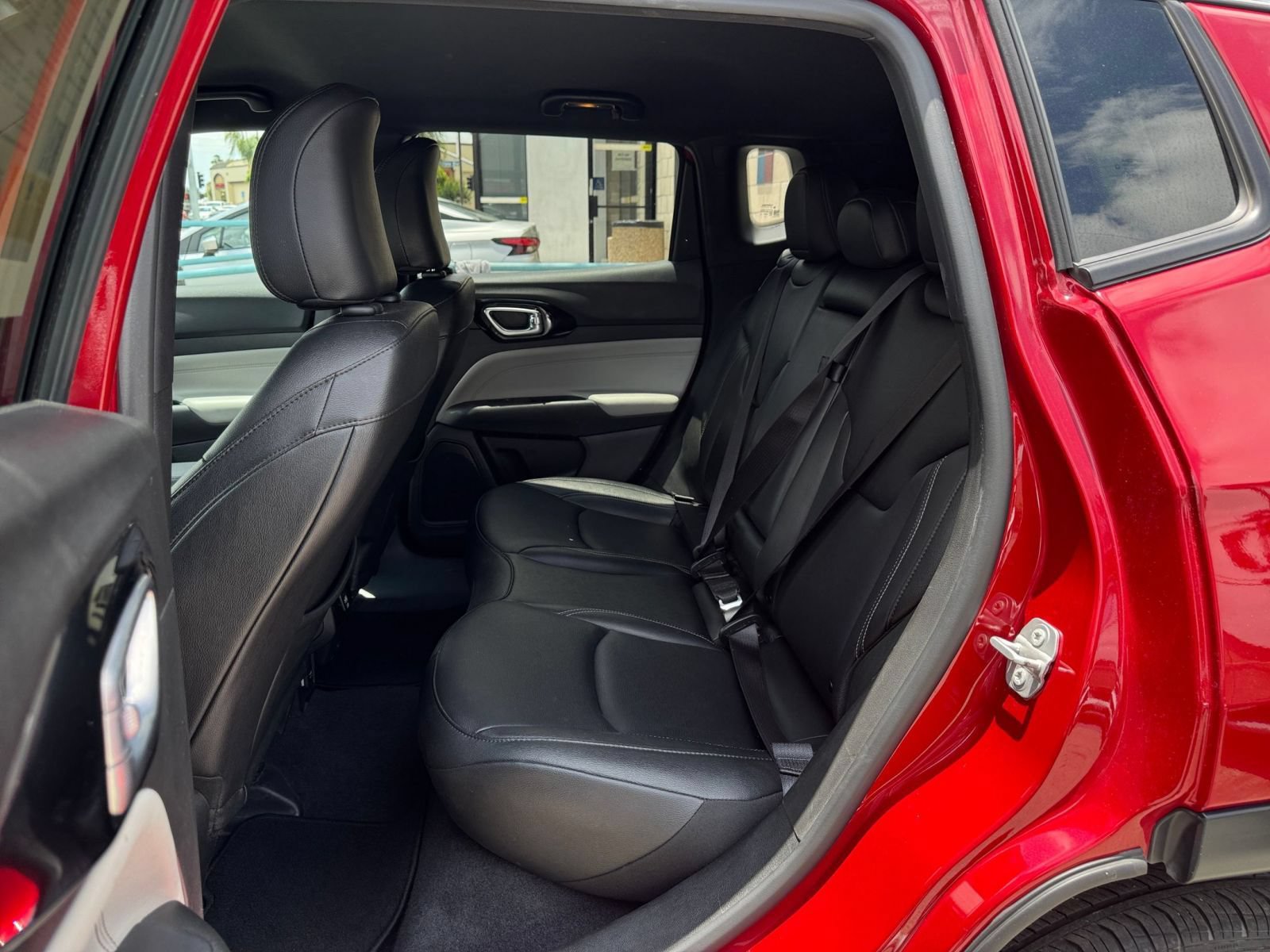 Used 2025 Jeep Compass Limited AWD/4WD image 27