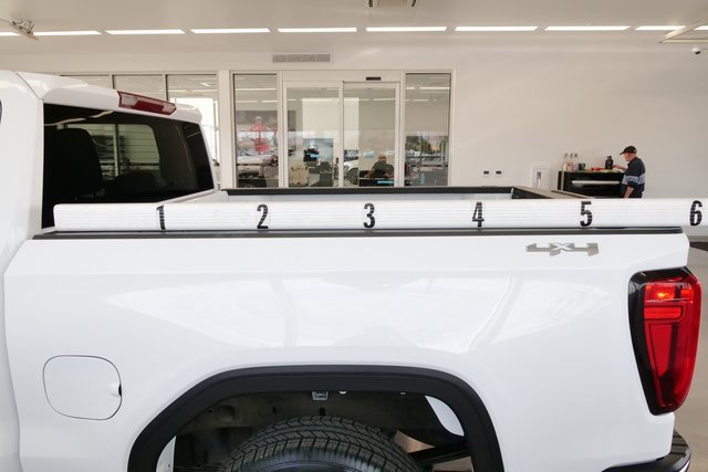 Used 2024 GMC Sierra 1500 SLE image 13