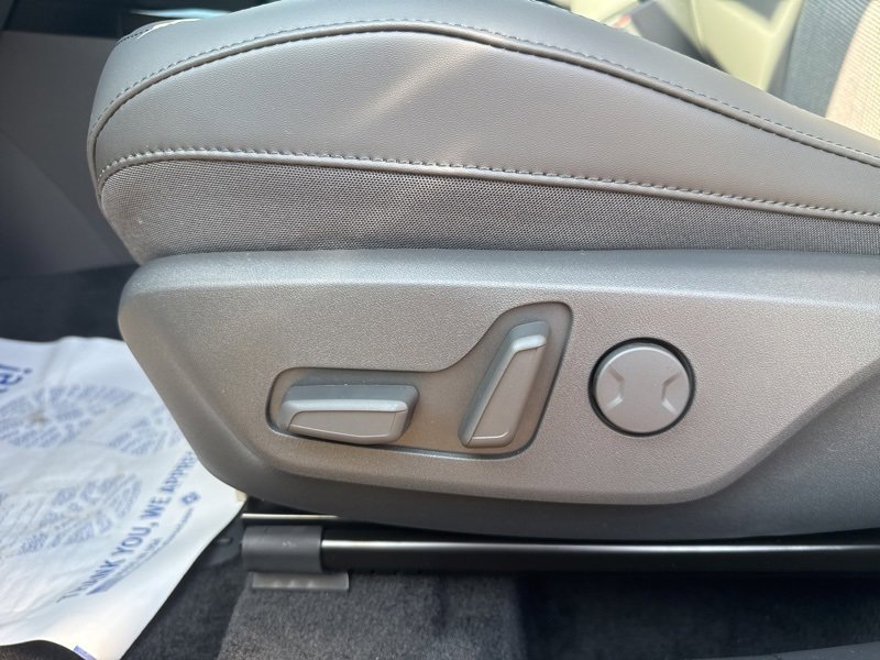 New 2025 Kia Niro EX Touring image 22