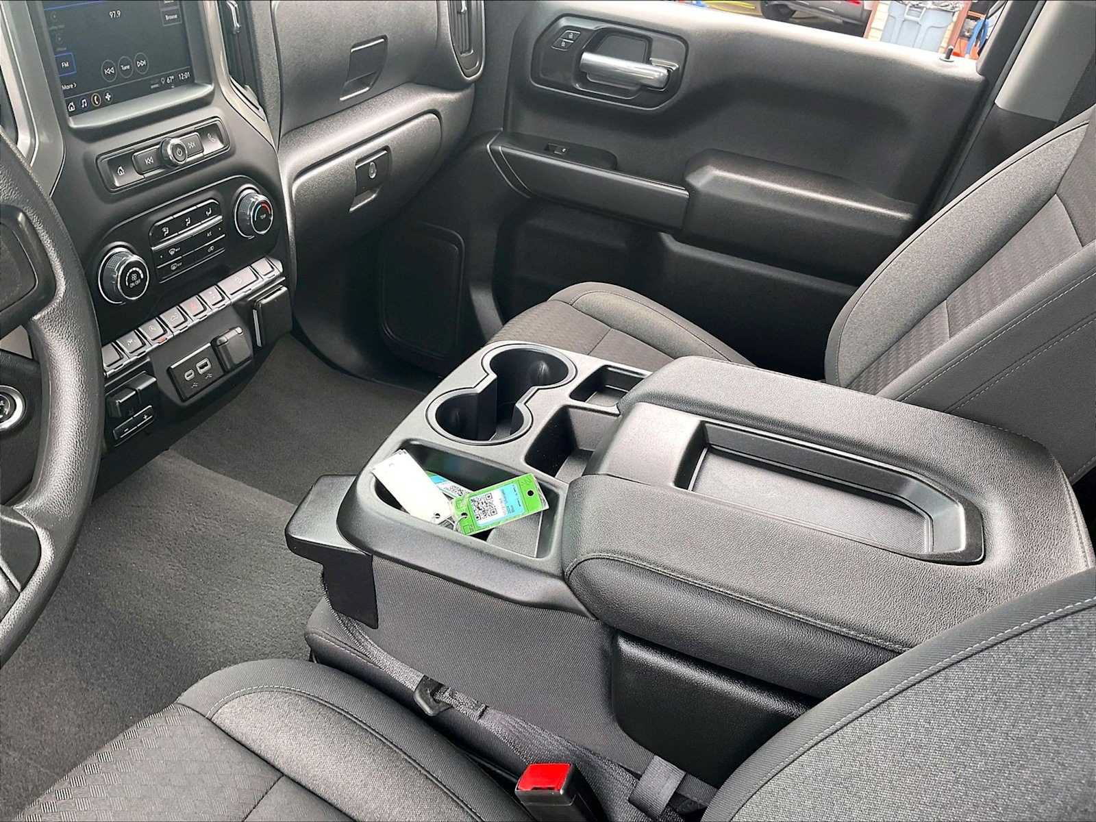 Used 2024 Chevrolet Silverado 1500 Custom Trail Boss w/ LPO, Dark Essentials Package AWD/4WD image 18