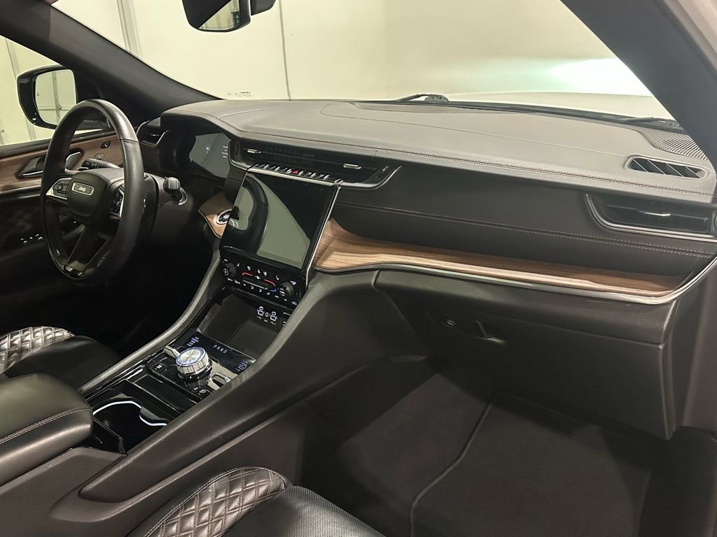 Used 2023 Jeep Grand Cherokee L Summit w/ High Altitude Package image 31