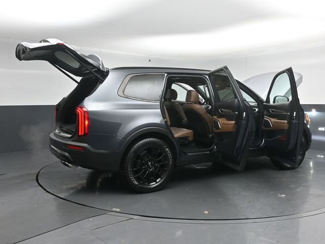 Used 2022 Kia Telluride SX w/ SX Prestige Package image 55