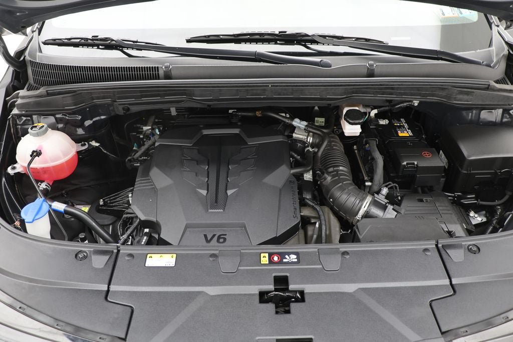 Used 2025 Kia Carnival FWD image 27