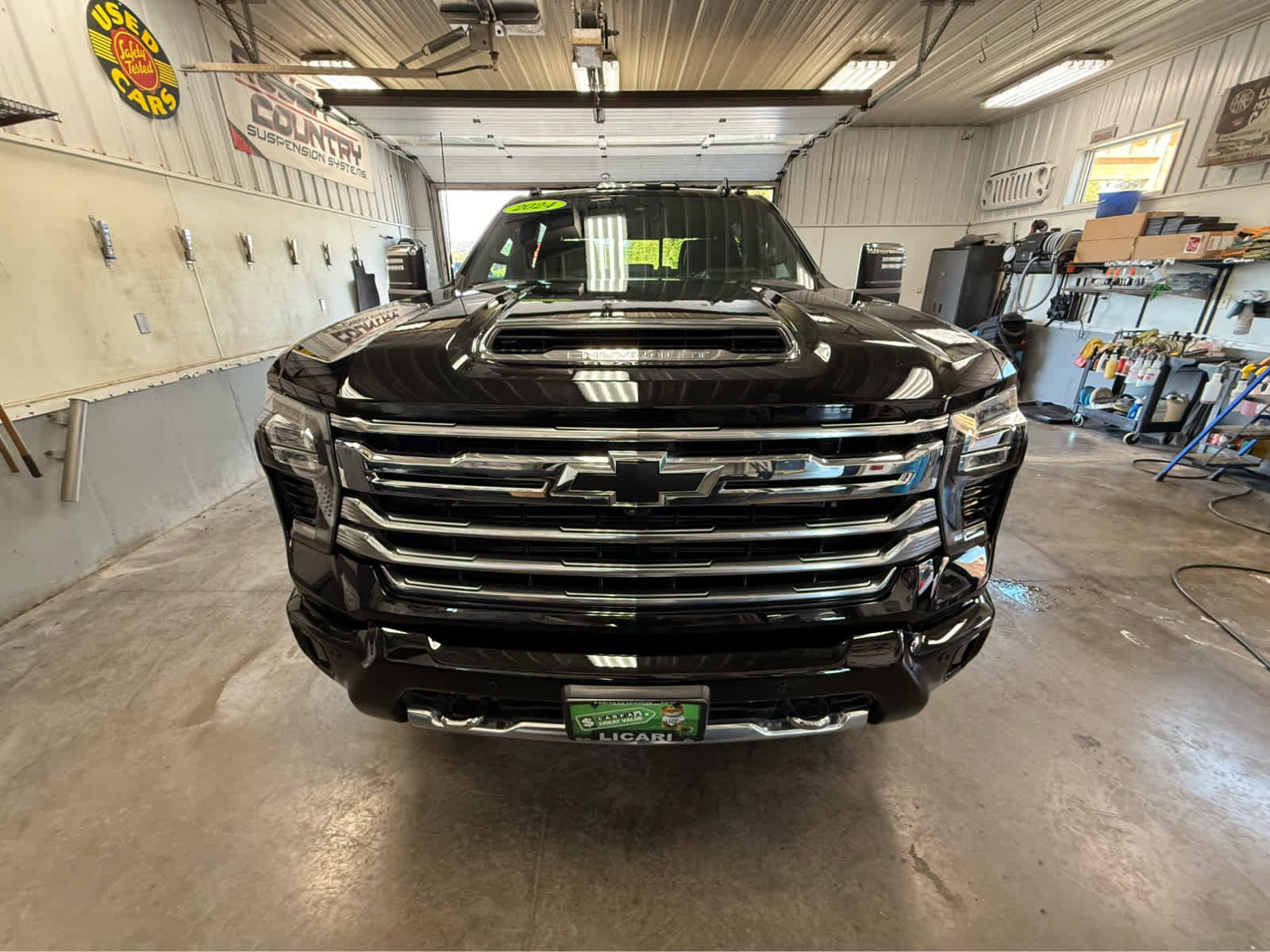 Used 2024 Chevrolet Silverado 2500 High Country image 2