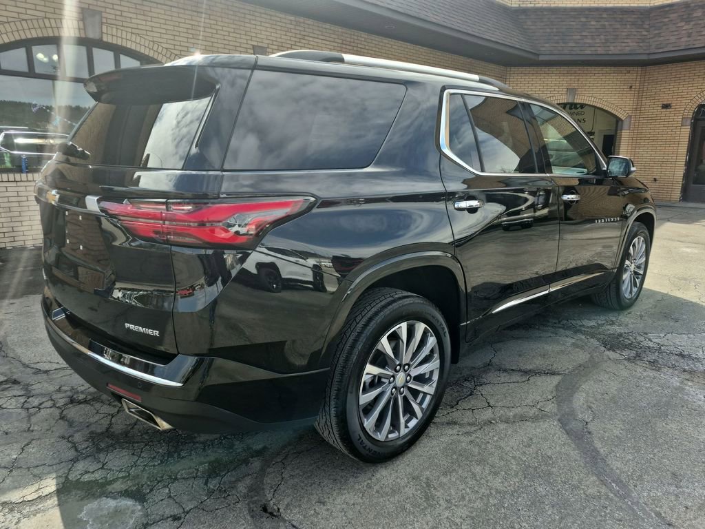 Used 2022 Chevrolet Traverse Premier w/ LPO, Floor Liner Package image 15