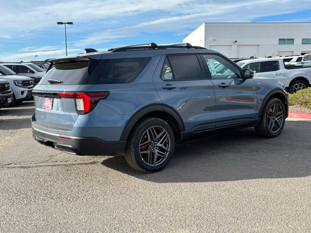 New 2026 Ford Explorer ST-Line w/ ST-Line Street Pack AWD/4WD image 5
