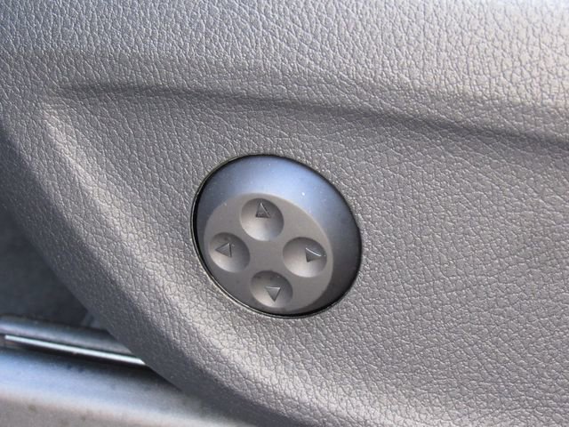 Used 2025 Mercedes-Benz GLE 350 4MATIC image 11