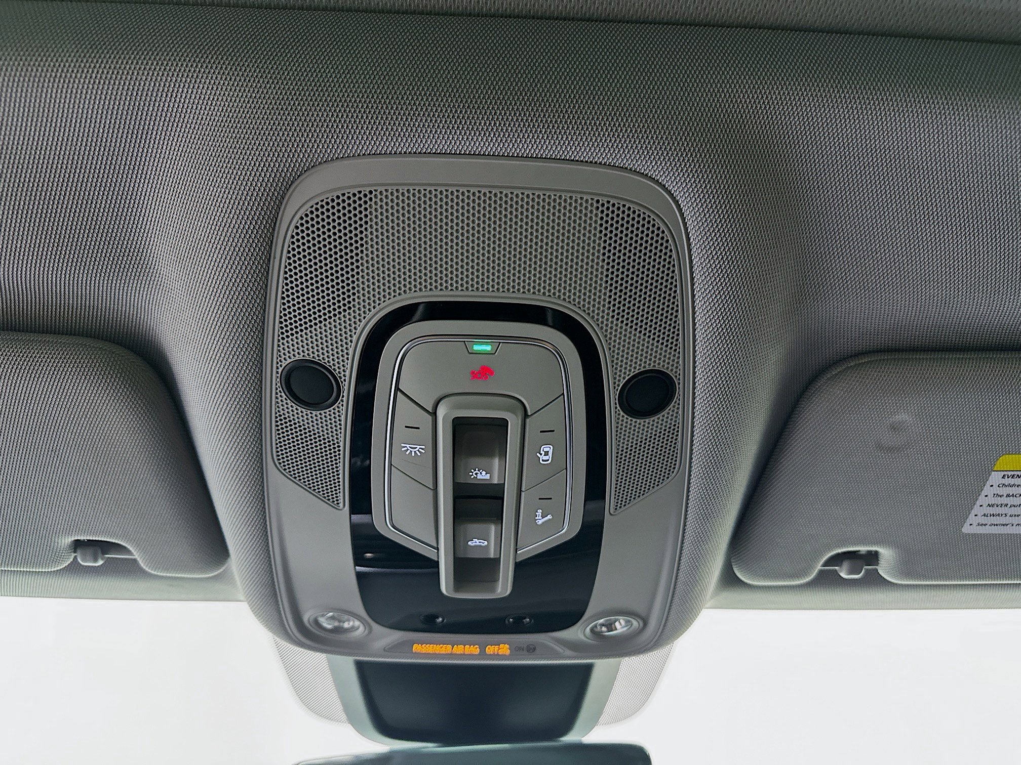 Used 2021 Audi e-tron Premium Plus w/ Premium Plus Package image 18