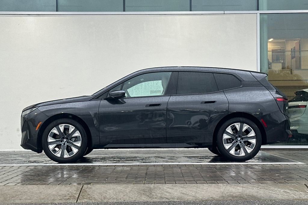 New 2026 BMW iX xDrive60 w/ Premium Package image 6