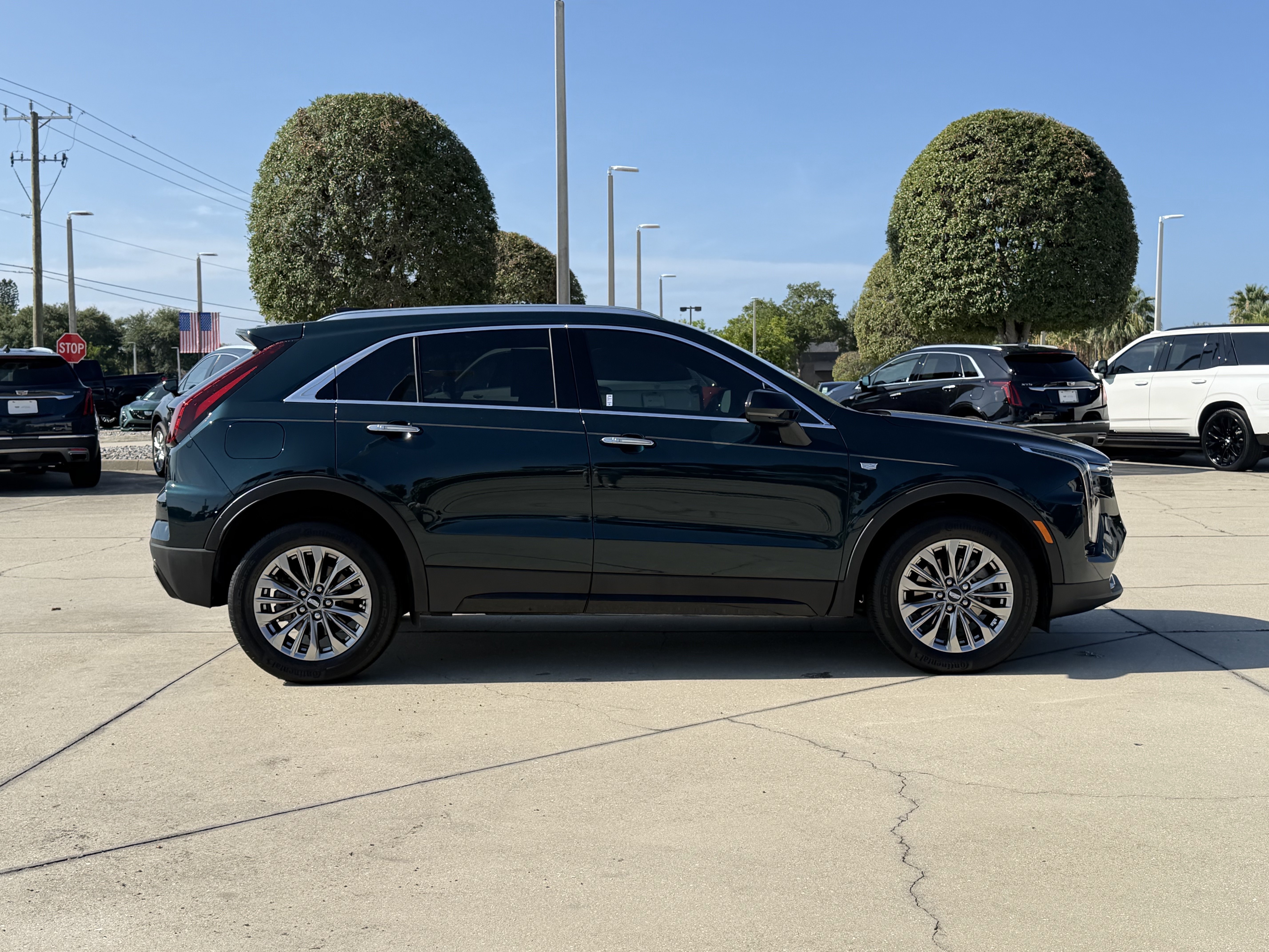 Certified 2024 Cadillac XT4 Premium Luxury w/ Cold Weather Package FWD image 3