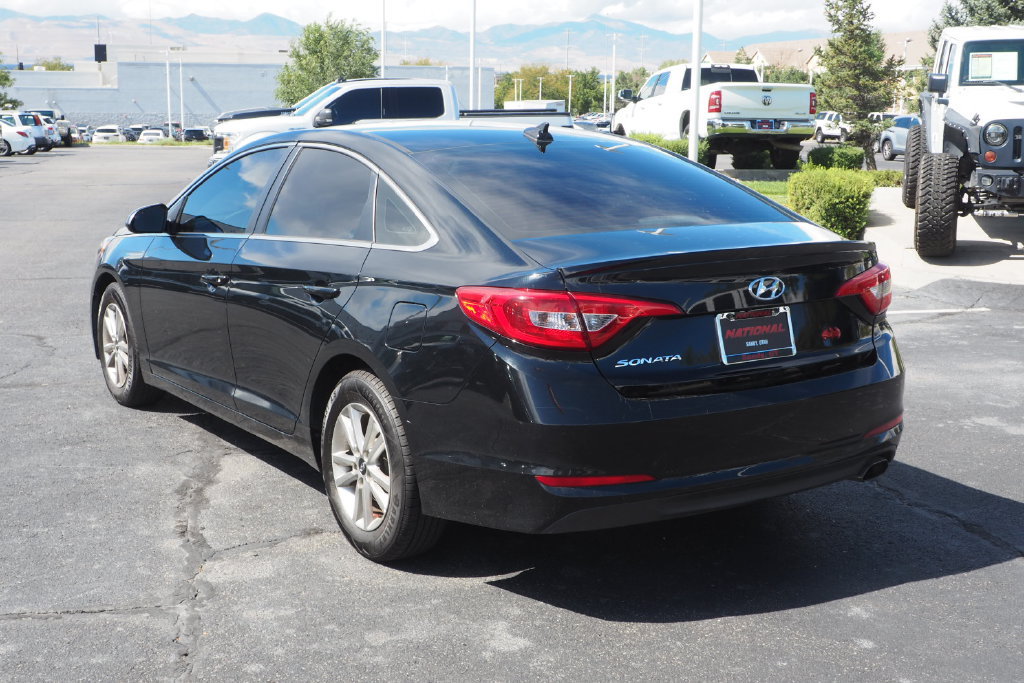 Used 2017 Hyundai Sonata SE FWD image 7