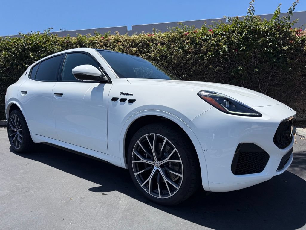 New 2026 Maserati Grecale Modena AWD/4WD image 1