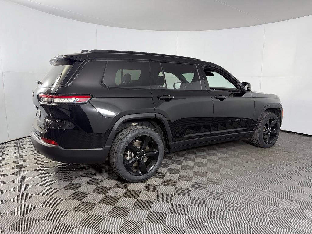 Used 2023 Jeep Grand Cherokee L Laredo AWD/4WD image 8