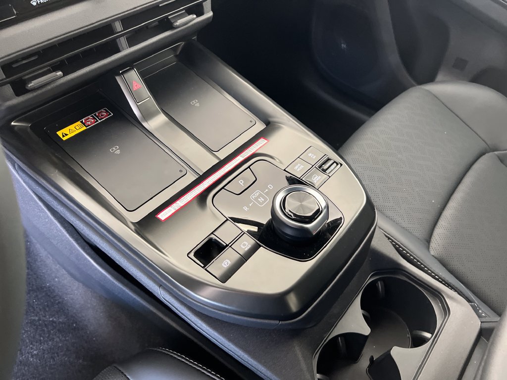 New 2026 Subaru Solterra AWD/4WD image 25