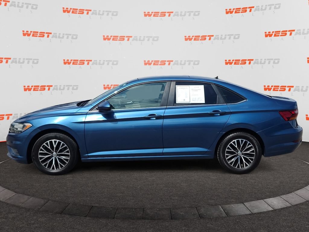 Used 2019 Volkswagen Jetta SE FWD image 2