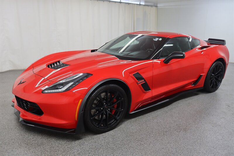Used 2019 Chevrolet Corvette Grand Sport RWD image 3