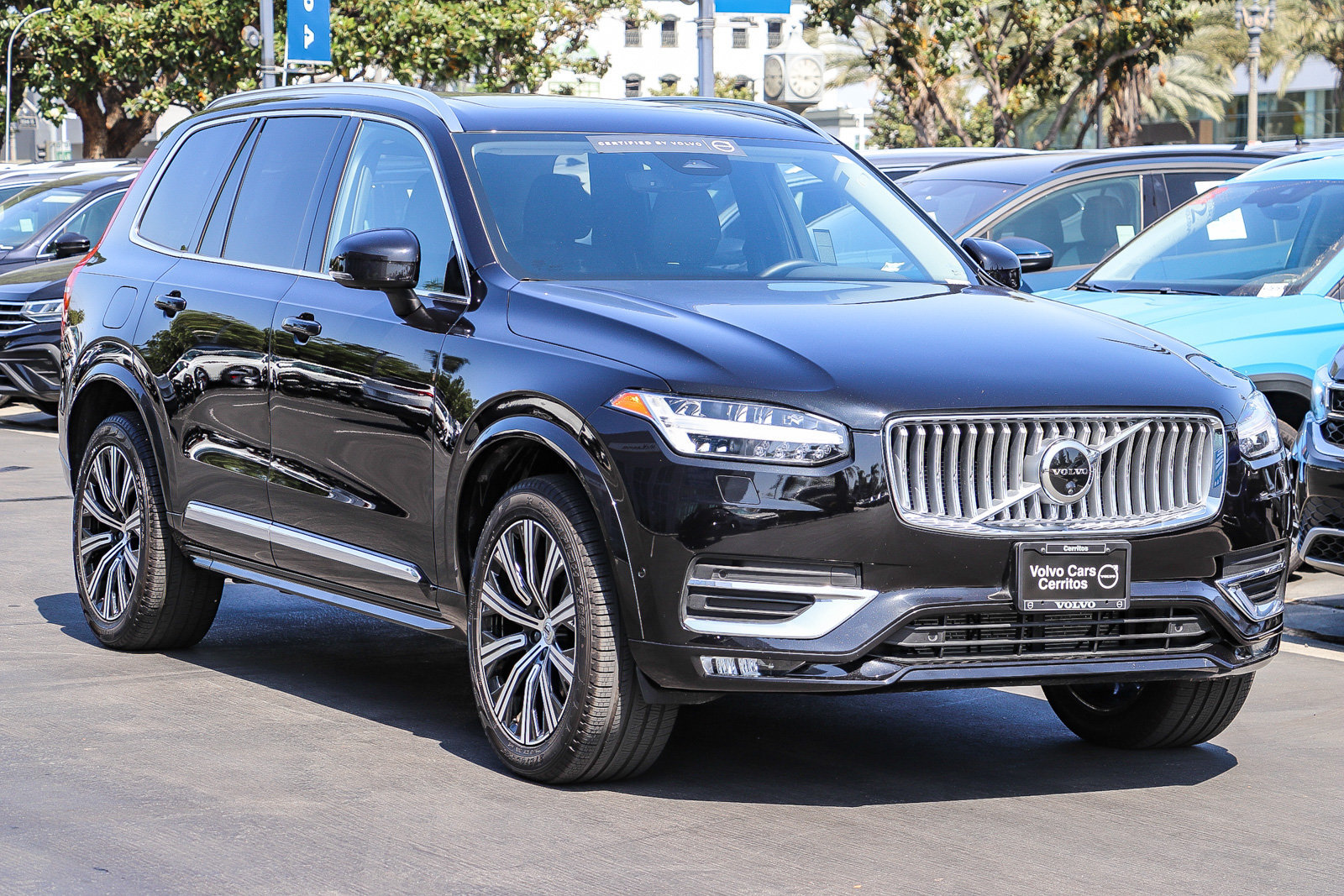Used 2025 Volvo XC90 B6 Plus AWD/4WD image 3