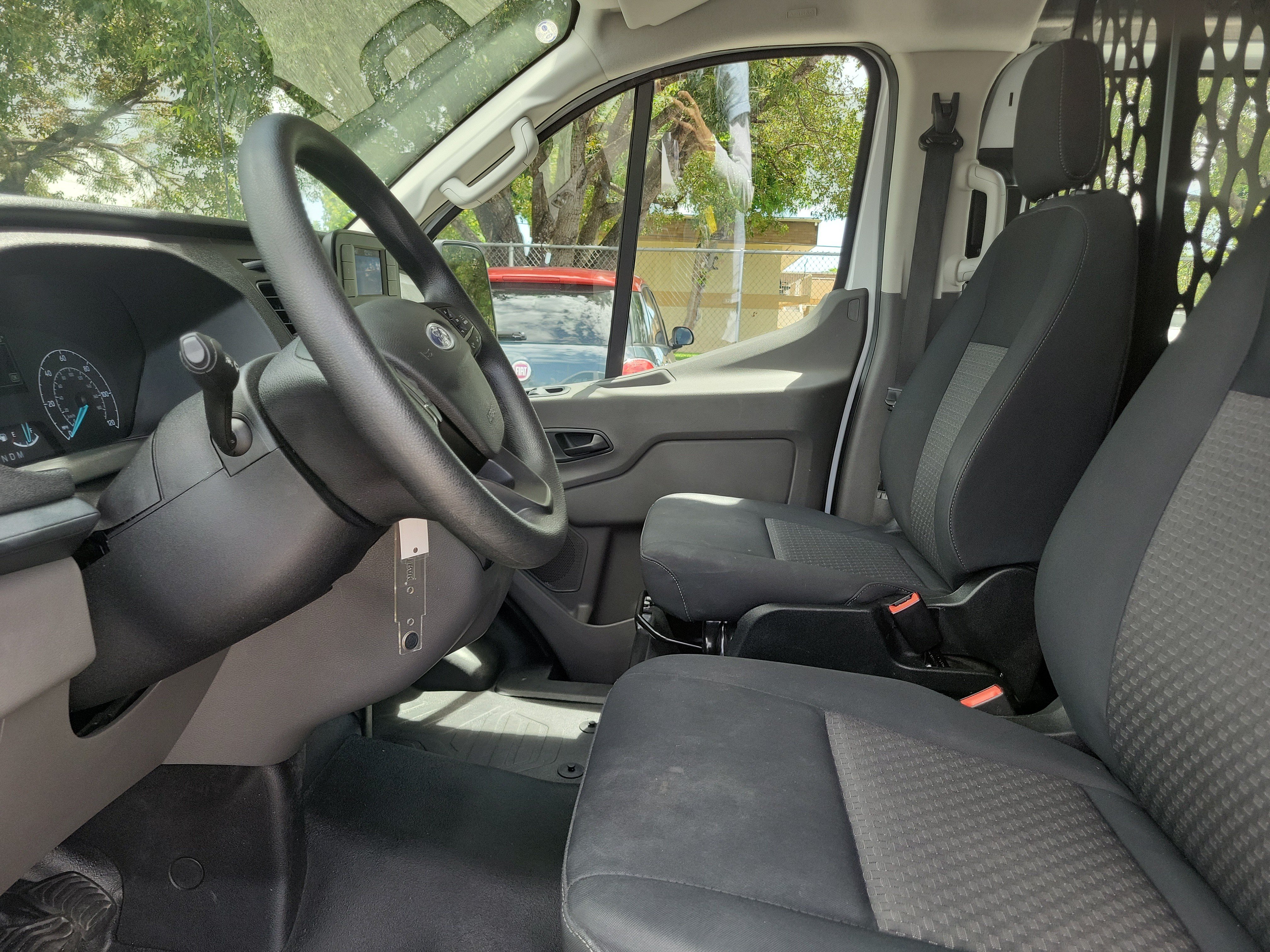 Used 2025 Ford Transit 250 Low Roof w/ Exterior Upgrade Package RWD image 17