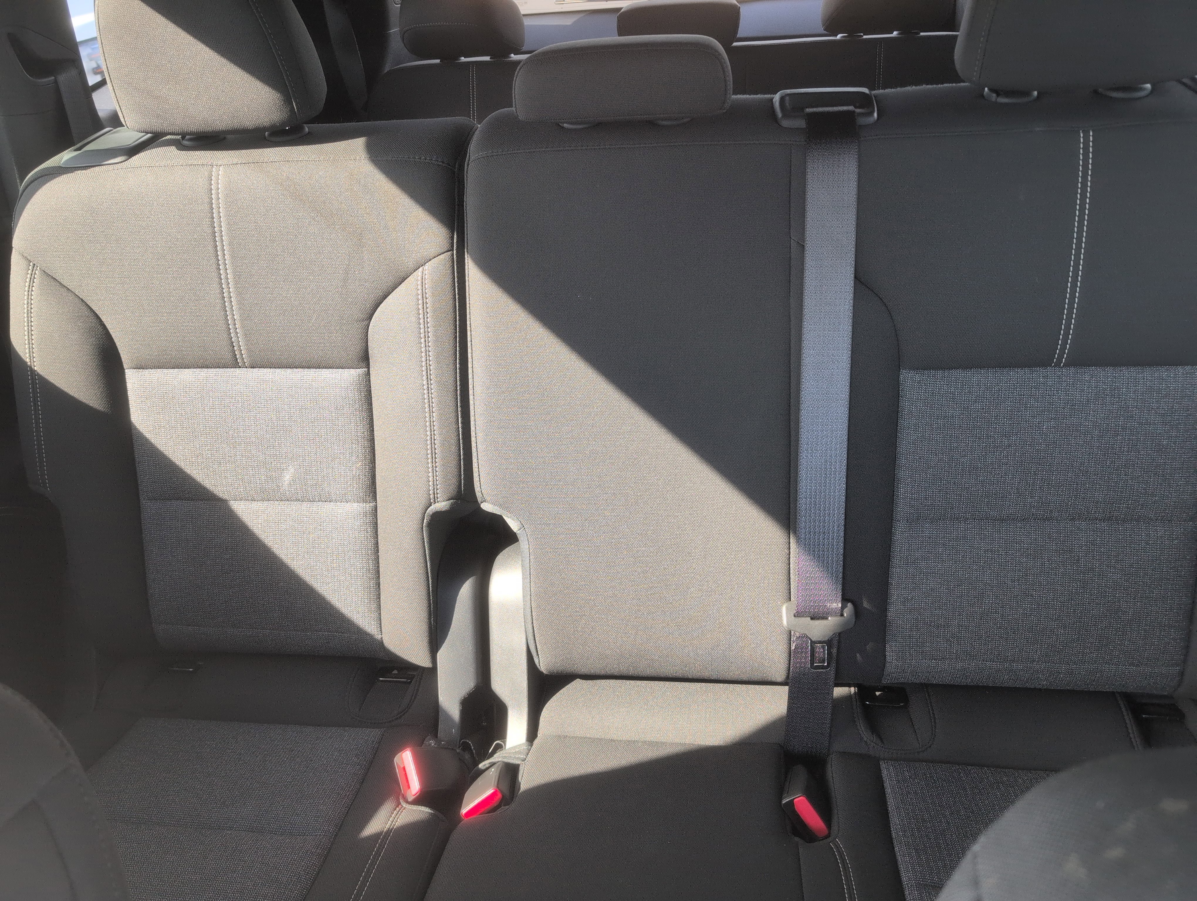 Used 2025 GMC Acadia Elevation image 29