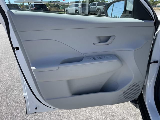 Used 2024 Hyundai Kona SEL AWD/4WD image 15