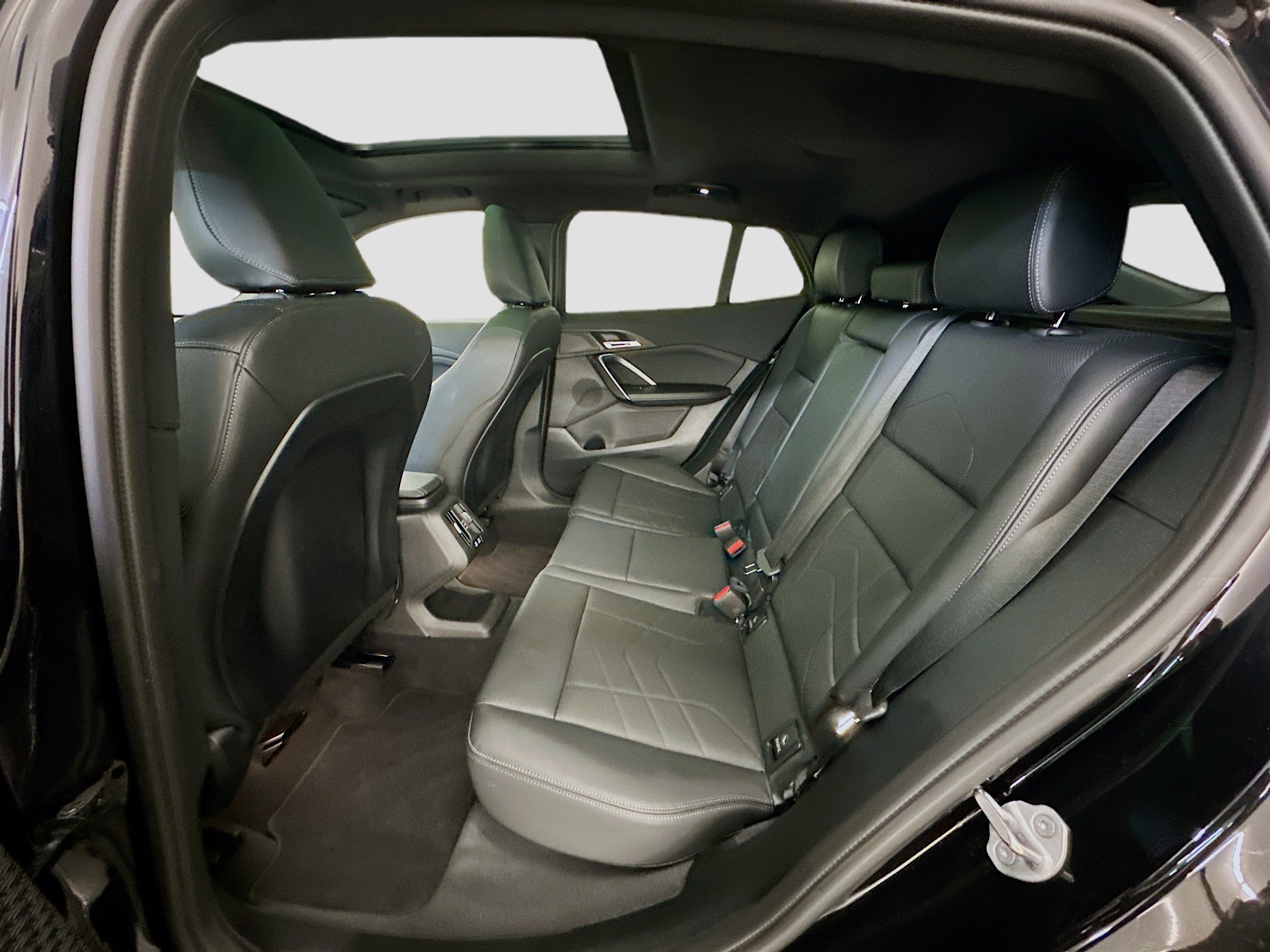 Used 2025 BMW X2 xDrive28i image 29