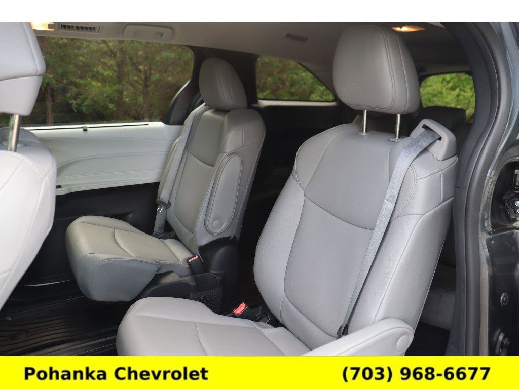 Used 2025 Toyota Sienna XLE w/ XLE Plus Package AWD/4WD image 23