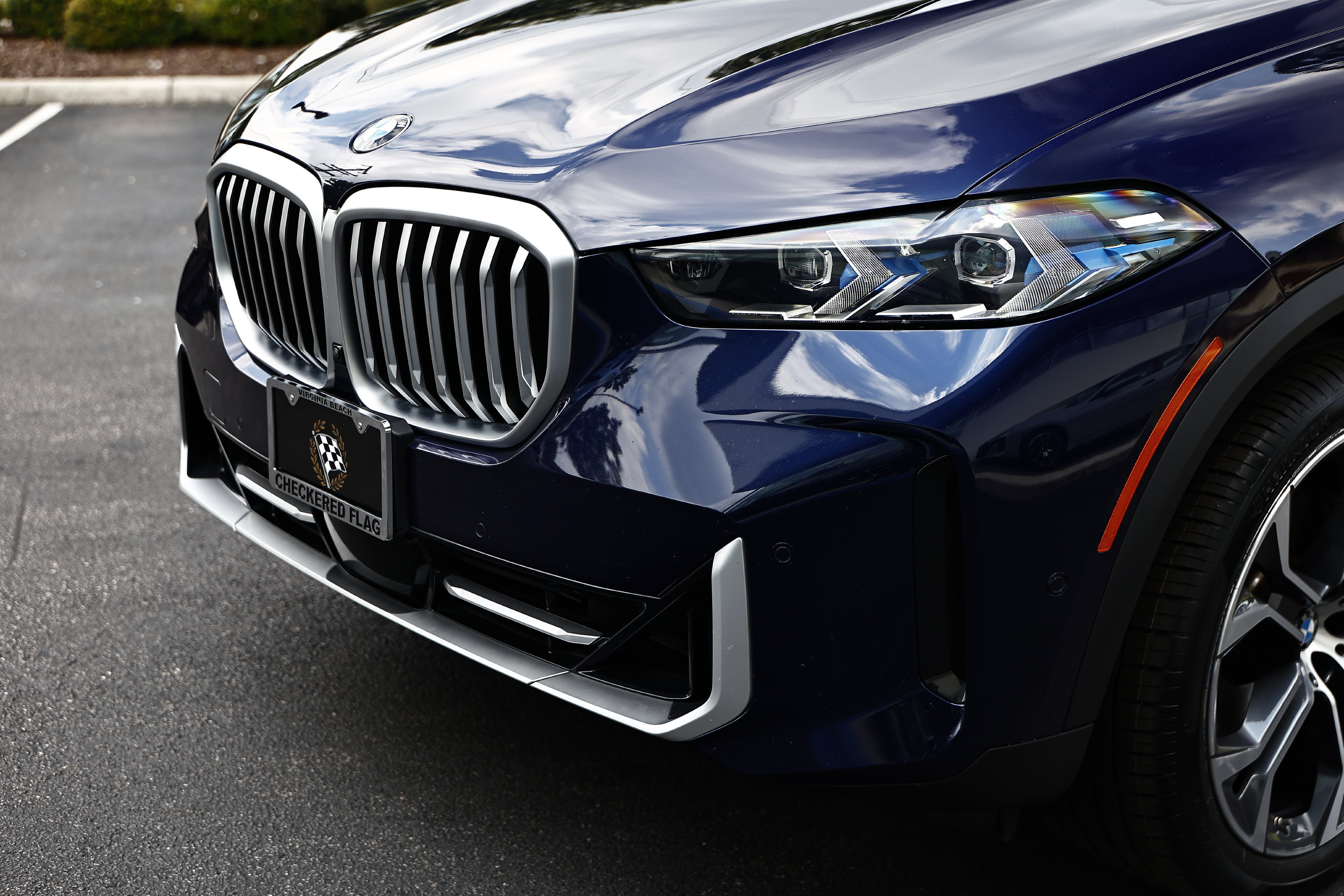 Used 2025 BMW X5 xDrive40i w/ Premium Package AWD/4WD image 12