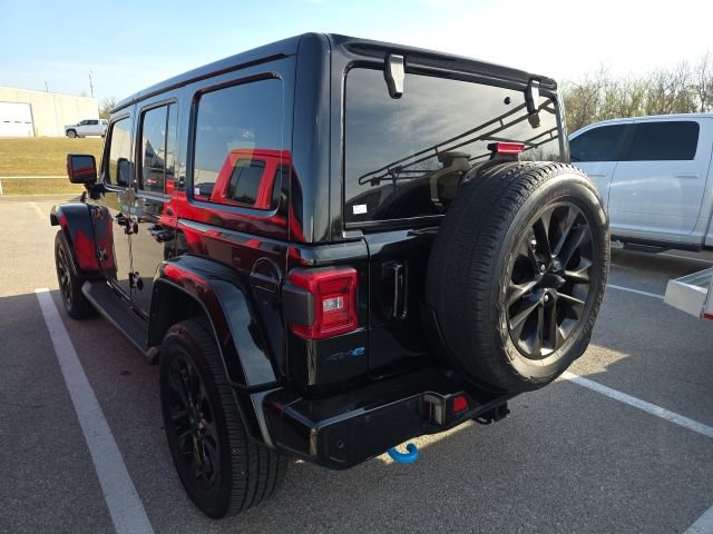 Used 2021 Jeep Wrangler Unlimited Sahara image 3