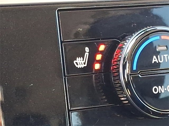 Used 2025 Nissan Pathfinder SV image 26