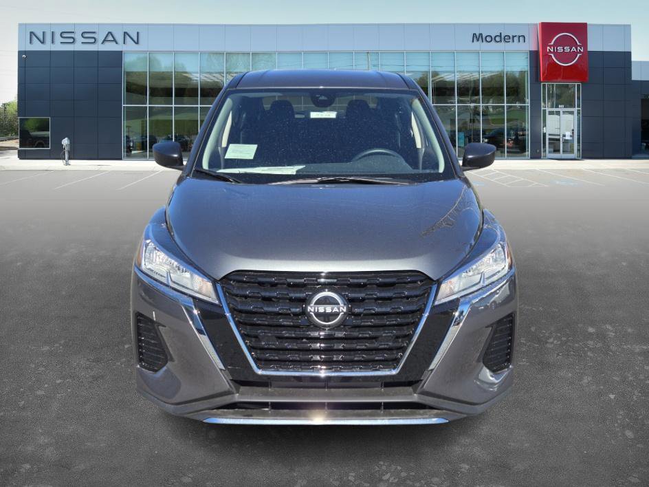 New 2025 Nissan Kicks S image 2