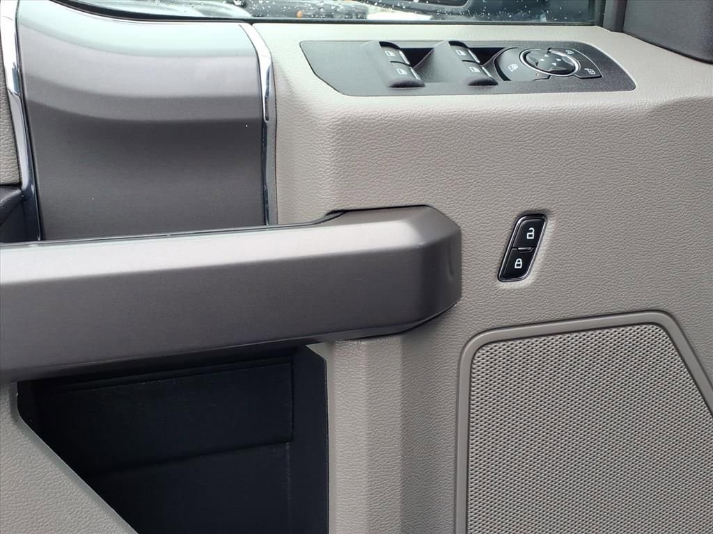 Used 2020 Ford F150 XLT w/ Equipment Group 301A Mid image 4