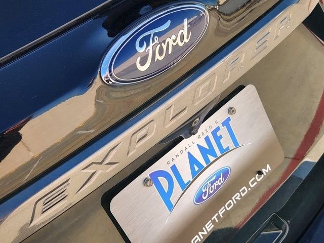 Used 2017 Ford Explorer XLT w/ Equipment Group 202A image 11