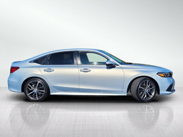 Used 2023 Honda Civic Touring image 3