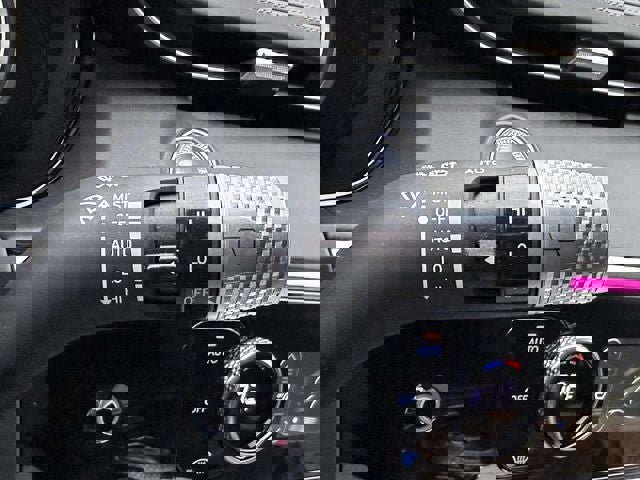 Used 2025 Genesis GV70 3.5T Sport w/ Sport Advanced Package image 34