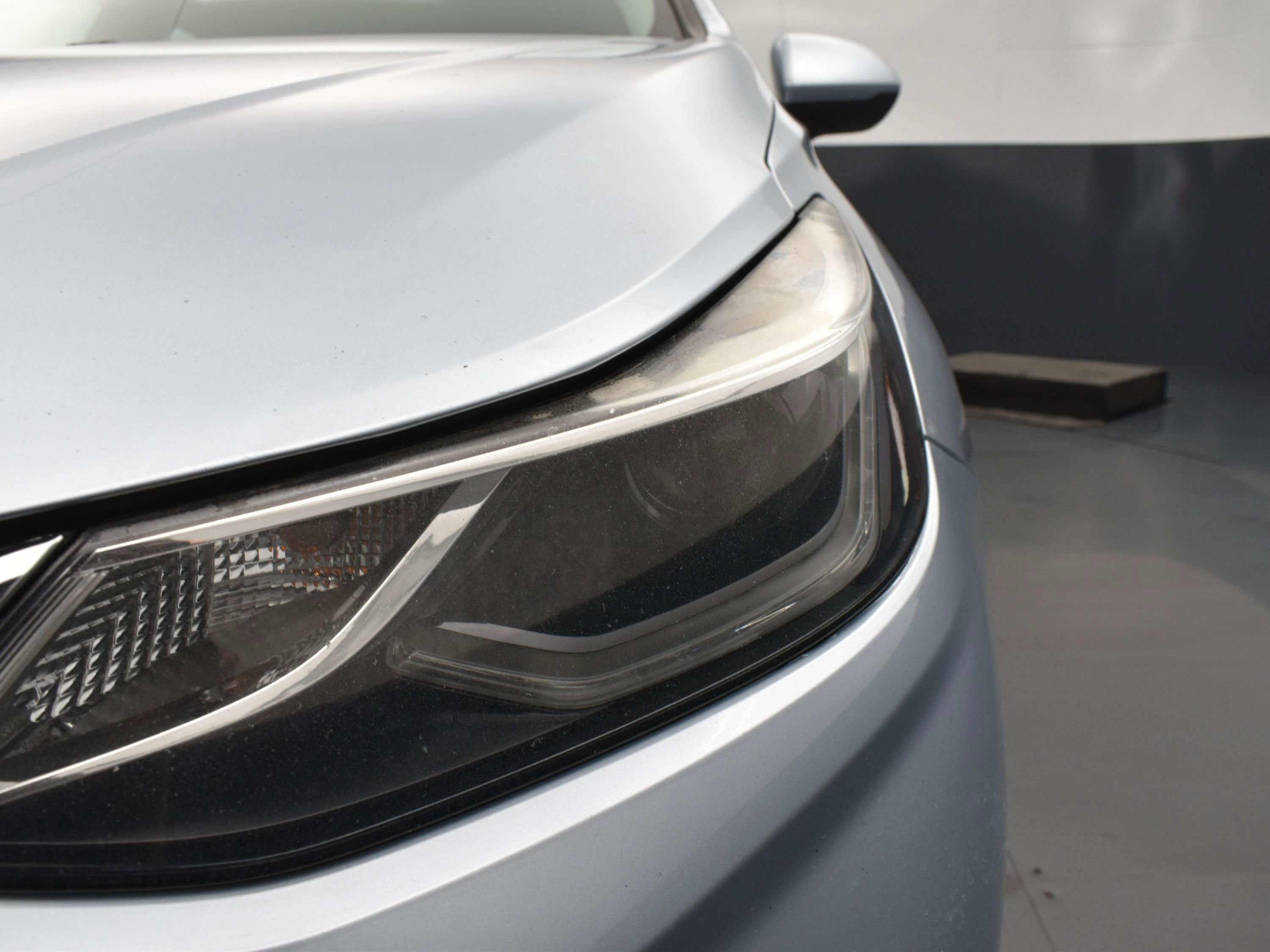 Used 2017 Chevrolet Cruze LT image 6