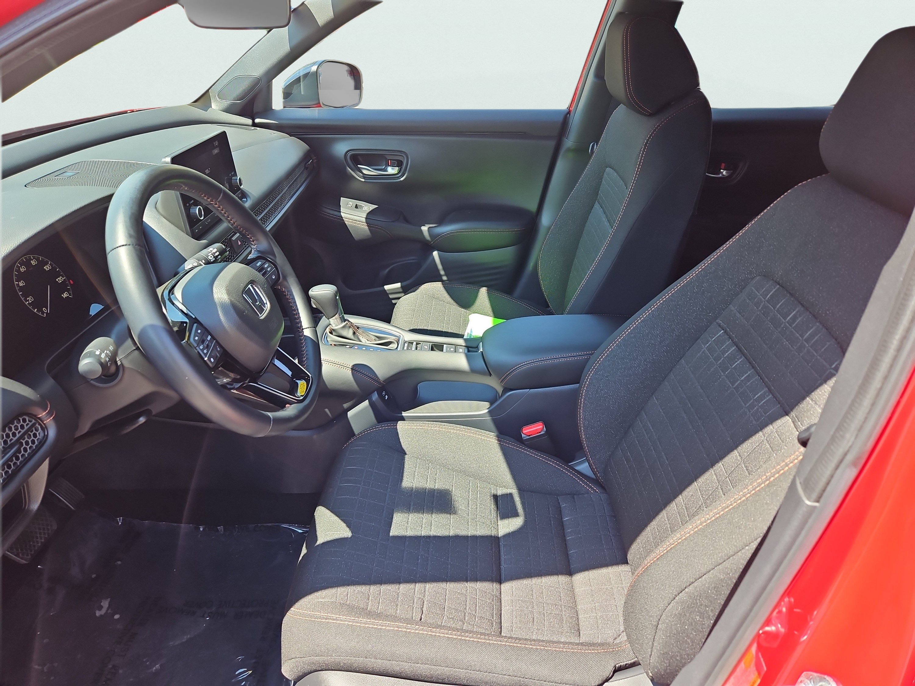 Certified 2025 Honda HR-V Sport image 28