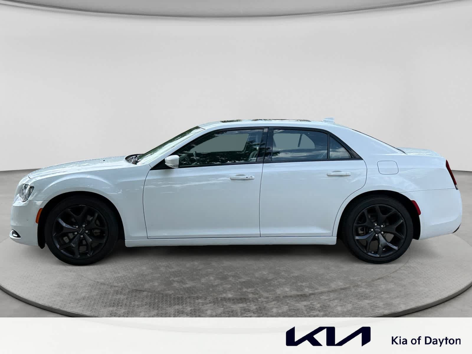 Used 2022 Chrysler 300 S RWD image 8